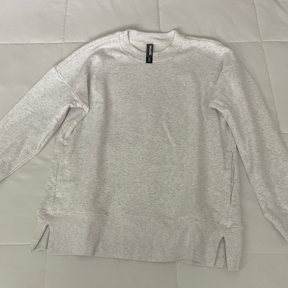 kirkland signature grey sweatshirt size s
